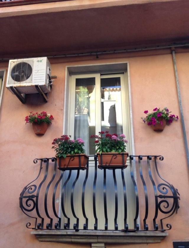 Avaja - Daria'S Apartment Taormina Exteriör bild
